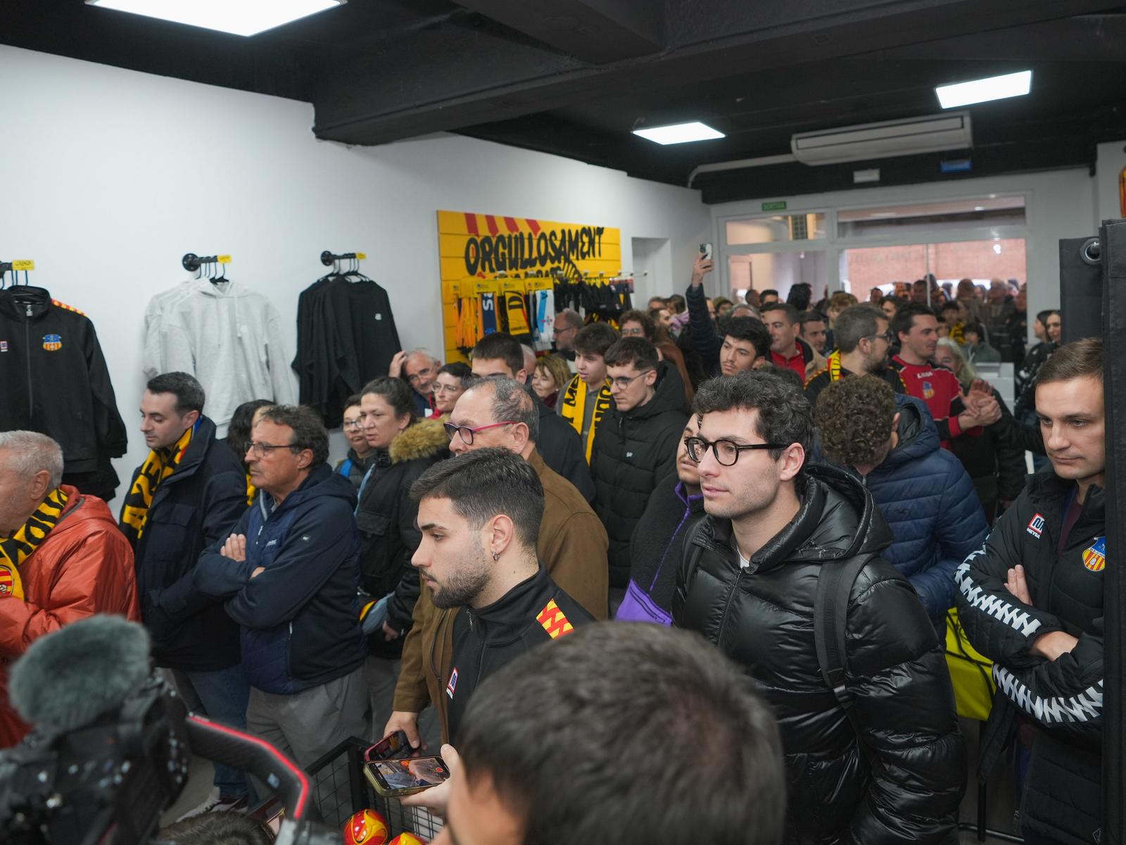 Inaugurada la nova botiga del Sant Andreu